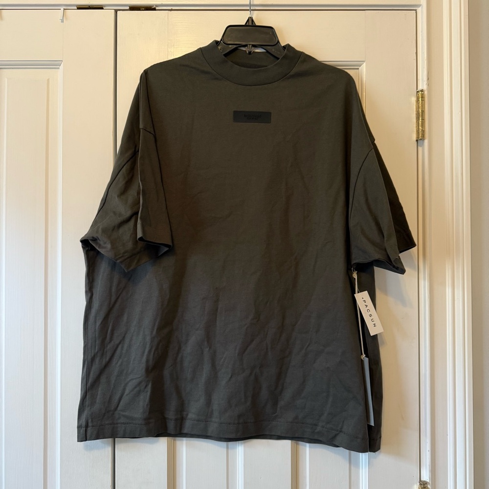 NWT Essentials Fear of God Ink Grey T-Shirt Size Small